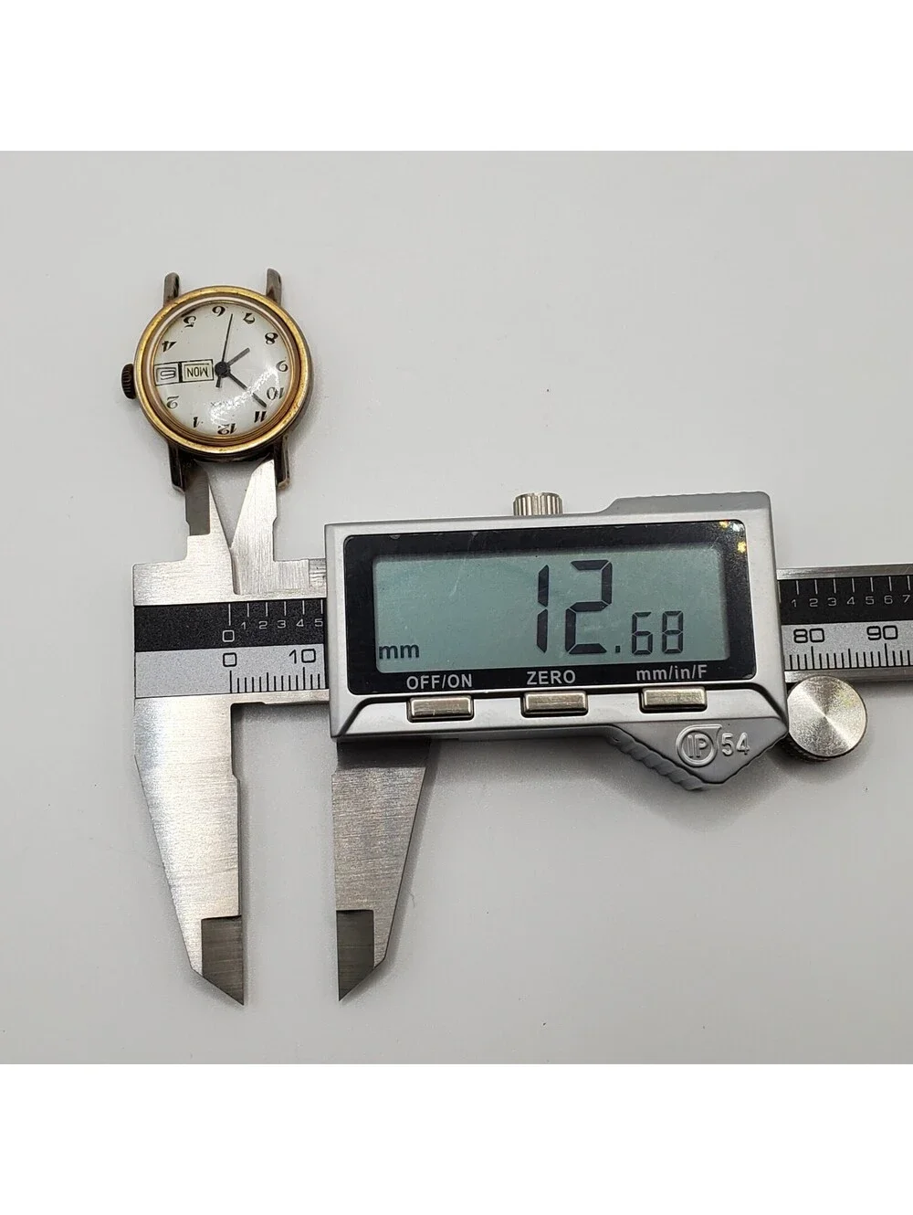 Vintage Timex Mercury  Mechanical Watch Women 25mm Day/Date  For Parts Or Repair